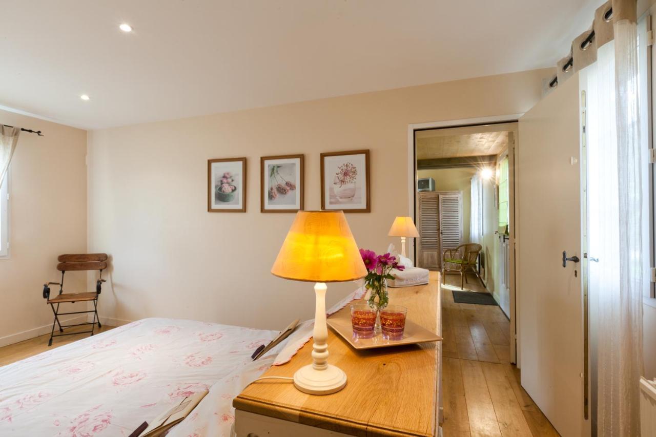 Bed and Breakfast Domaine De La Combotte Nantoux Экстерьер фото